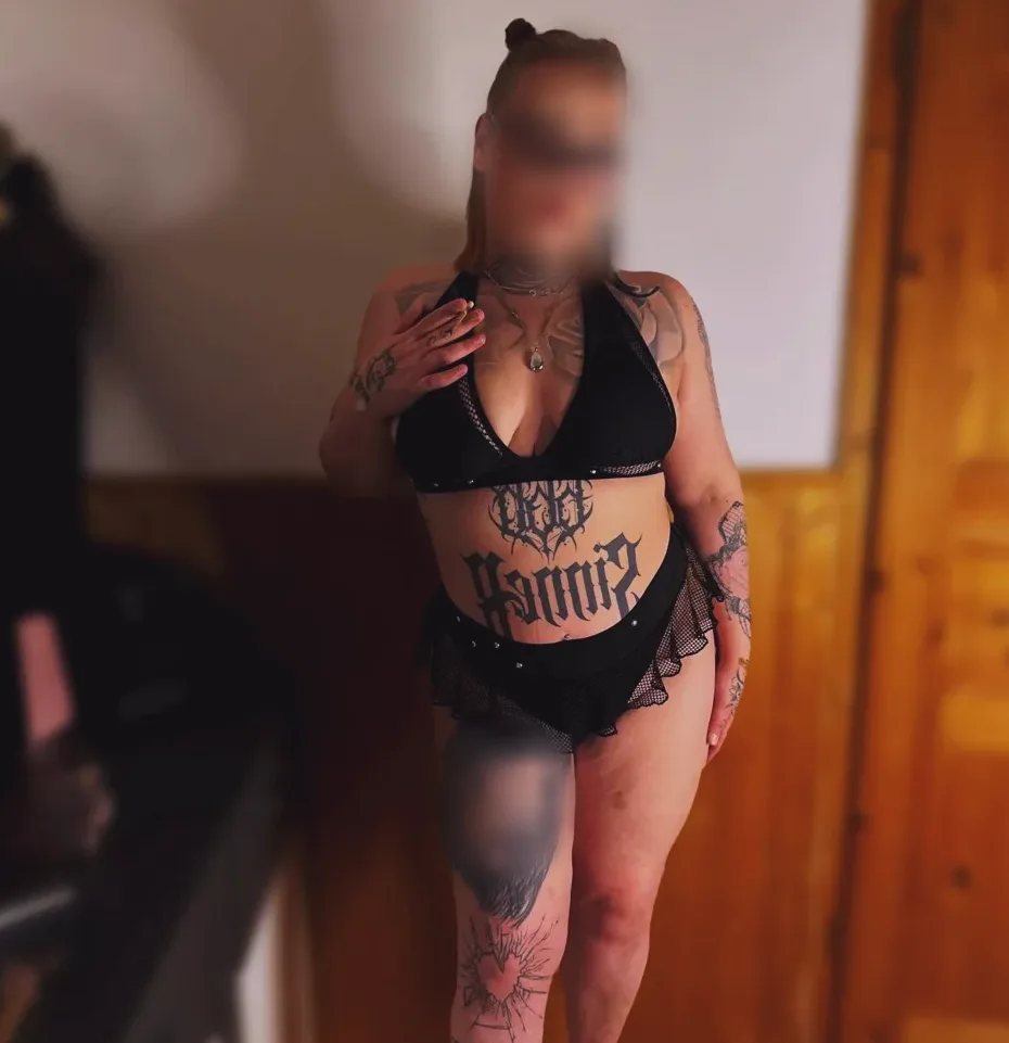 Clara, 26