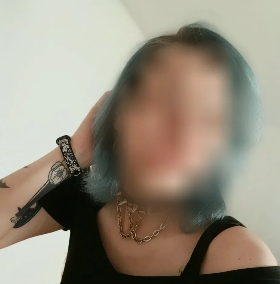 Daniela, 34