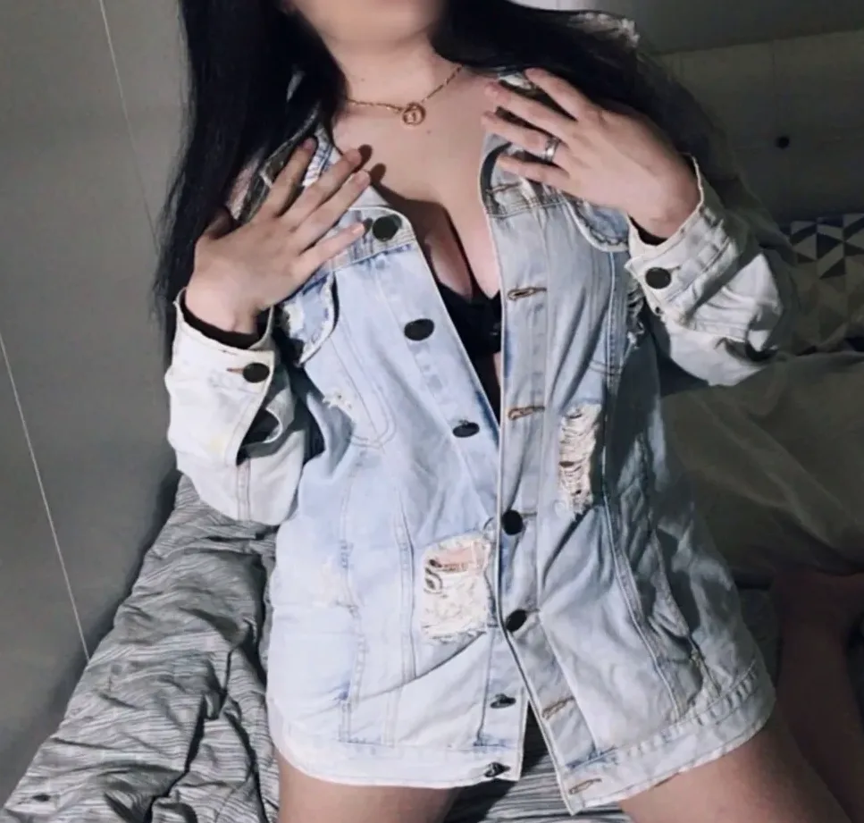 Frieda, 24