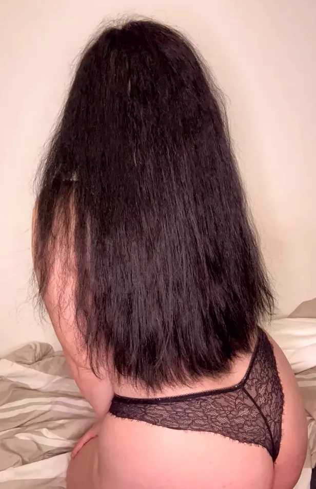 Nicole, 22