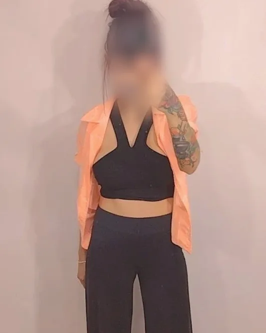 Selma, 25