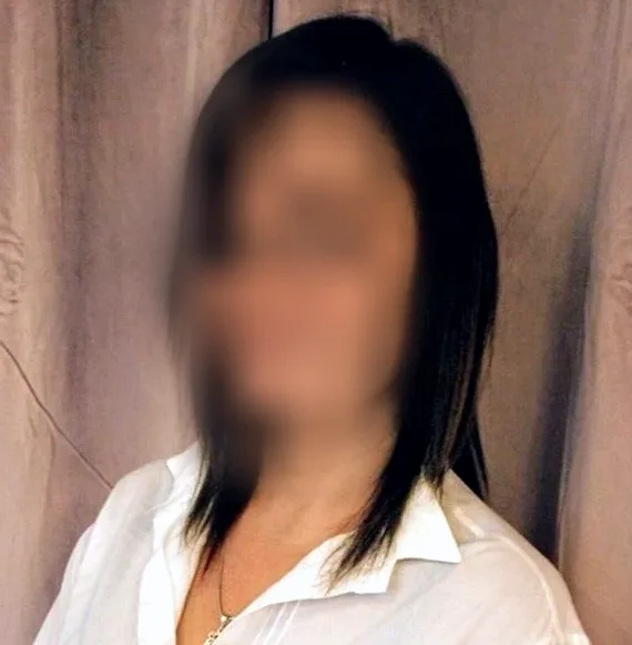 Valentina, 32